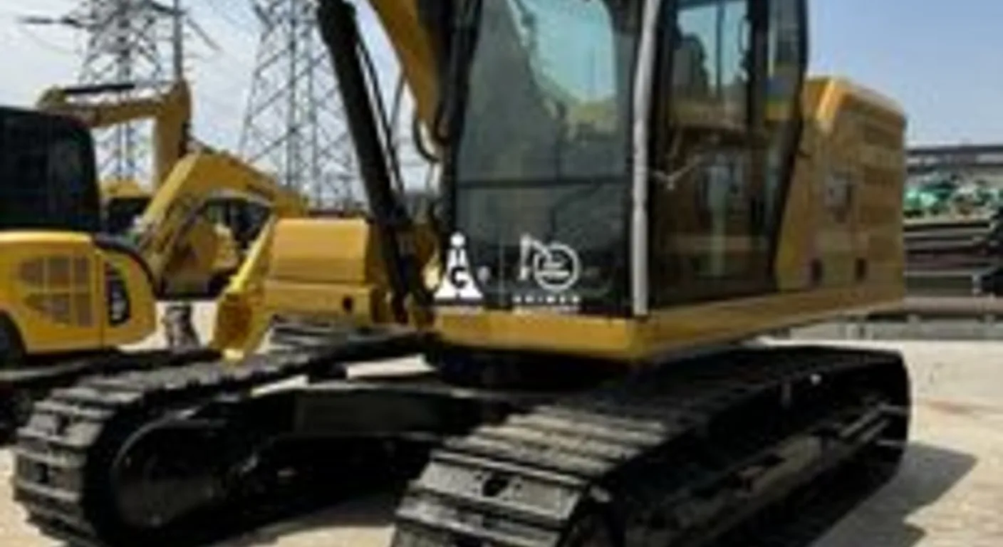Caterpillar 320 Next Gen · 9.800 horas · oruga en venta
